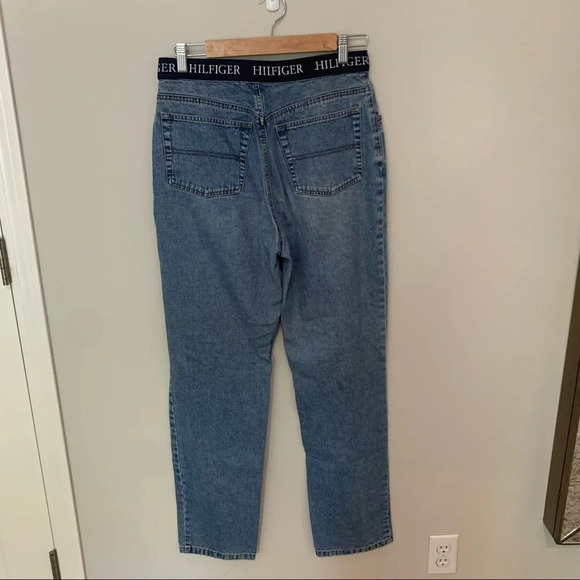 Vintage 90s/Y2K Tommy Hilfiger Light Wash Mom/Straight Leg Jean Size 10 - Picture 7 of 7